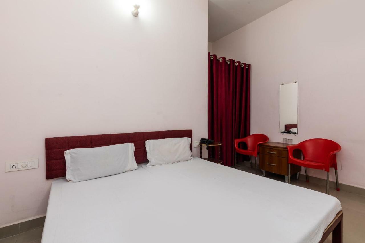 Spot On 48618 Vasundhara Gardens Hotell Bhopal Eksteriør bilde